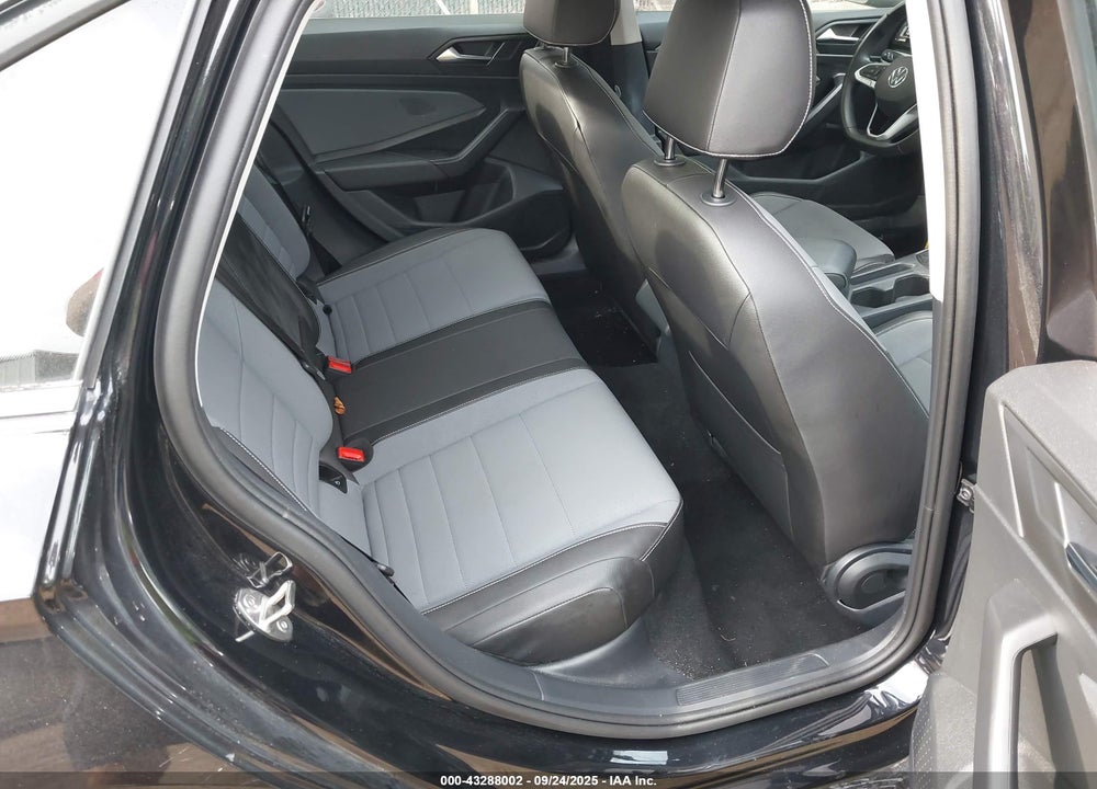 2025 VOLKSWAGEN JETTA VIN: 3VW7X7BU4SM017772