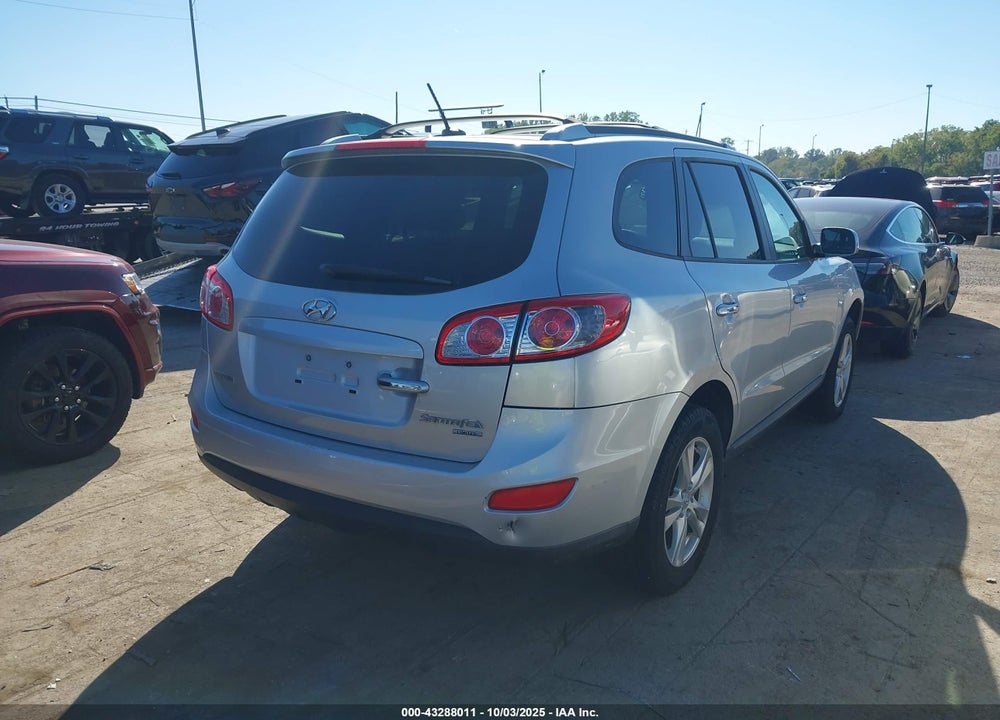 2011 HYUNDAI SANTA FE VIN: 5XYZK3AB5BG047797
