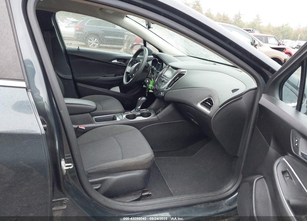 2017 CHEVROLET CRUZE VIN: 1G1BE5SMXH7199755