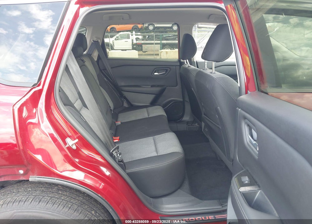 2025 NISSAN ROGUE VIN: JN8BT3BB7SW412632