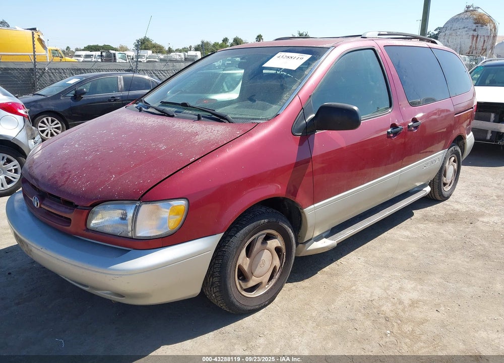 2000 TOYOTA SIENNA XLE VIN: 4T3ZF13C4YU236126
