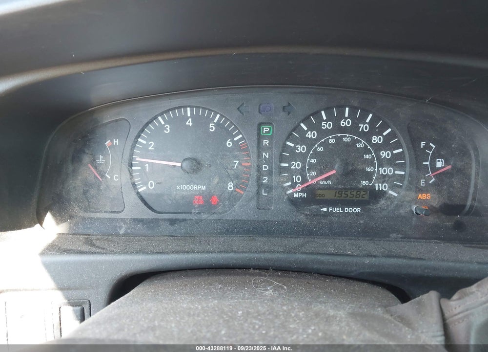 2000 TOYOTA SIENNA XLE VIN: 4T3ZF13C4YU236126