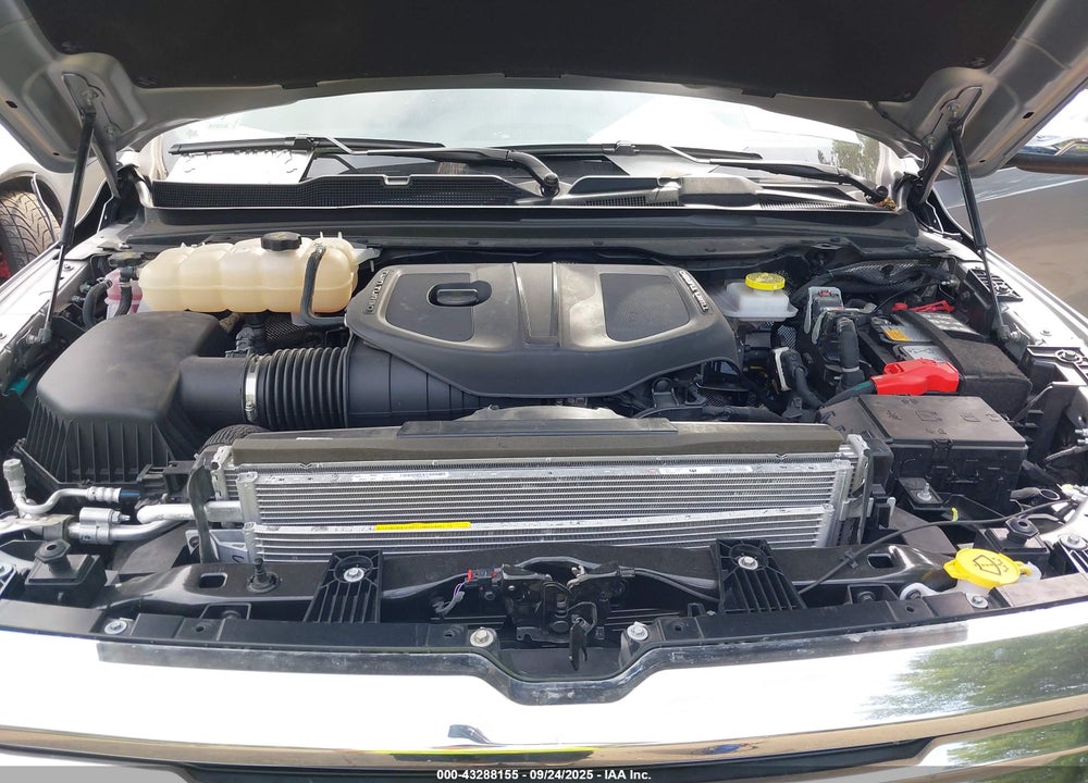 2025 RAM 1500 LAIE  4X4 5'7 BOX VIN: 1C6SRFJP2SN578790