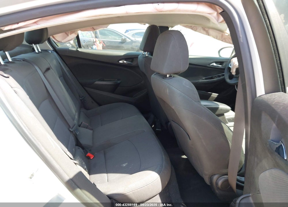 2018 CHEVROLET CRUZE LT AUTO VIN: 1G1BE5SMXJ7154272