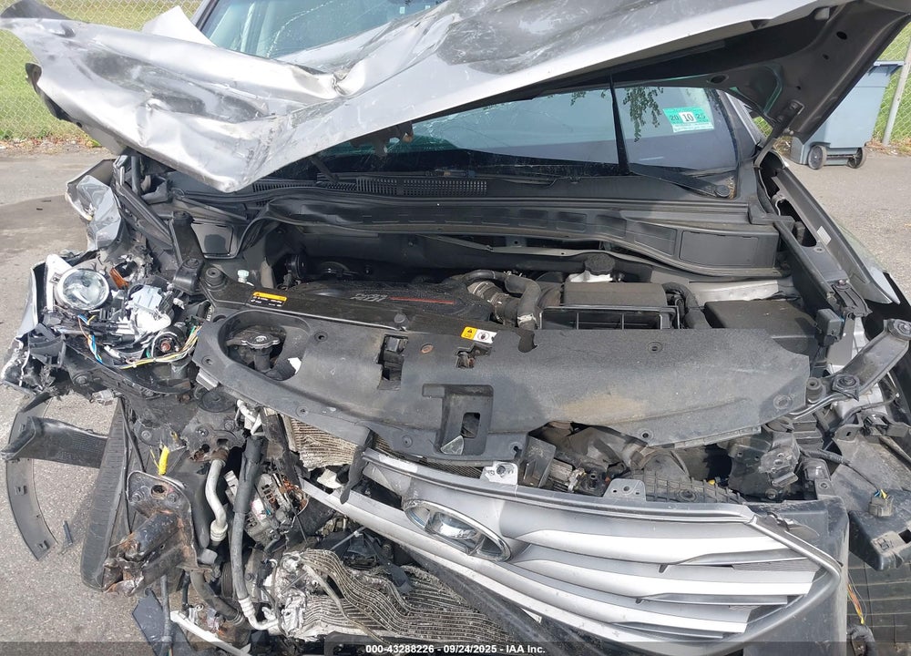 2017 HYUNDAI SANTA FE VIN: 5XYZWDLA4HG466506