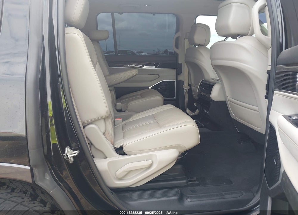 2022 JEEP WAGONEER SERIES III 4X2 VIN: 1C4SJUDT6NS109365