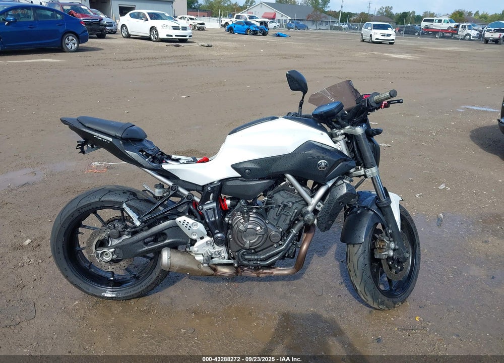 2015 YAMAHA FZ07 VIN: JYARM06E8FA001684