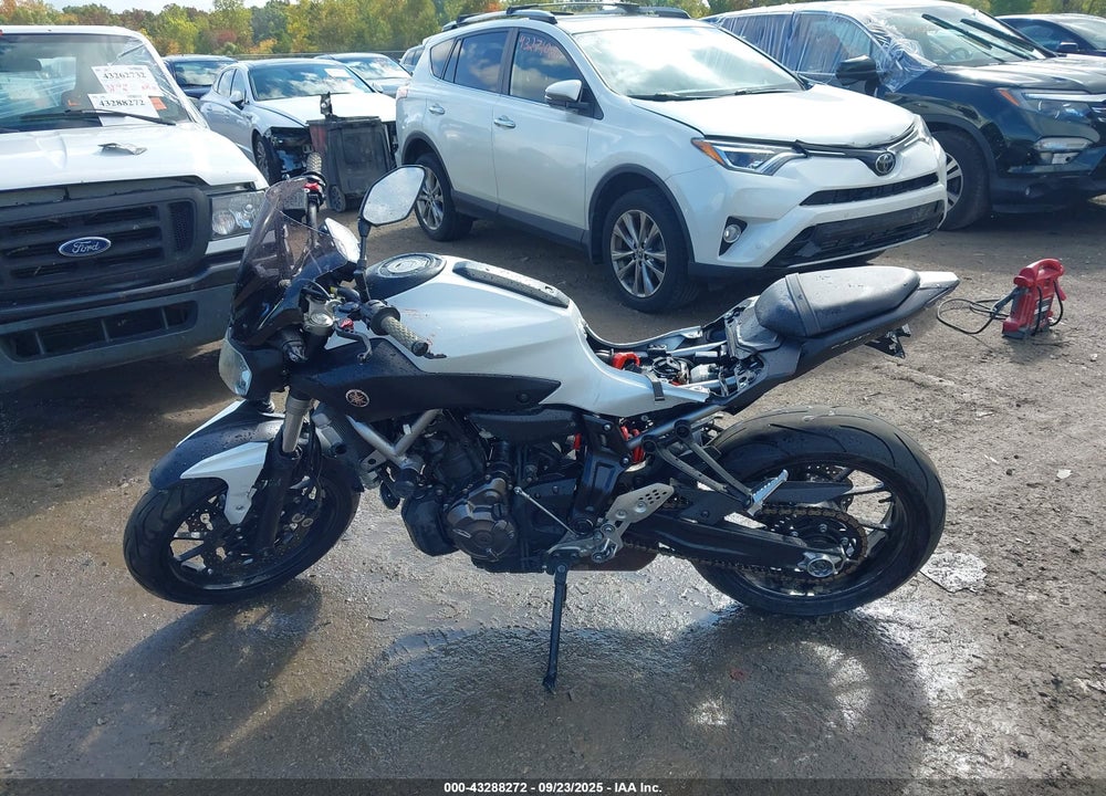 2015 YAMAHA FZ07 VIN: JYARM06E8FA001684