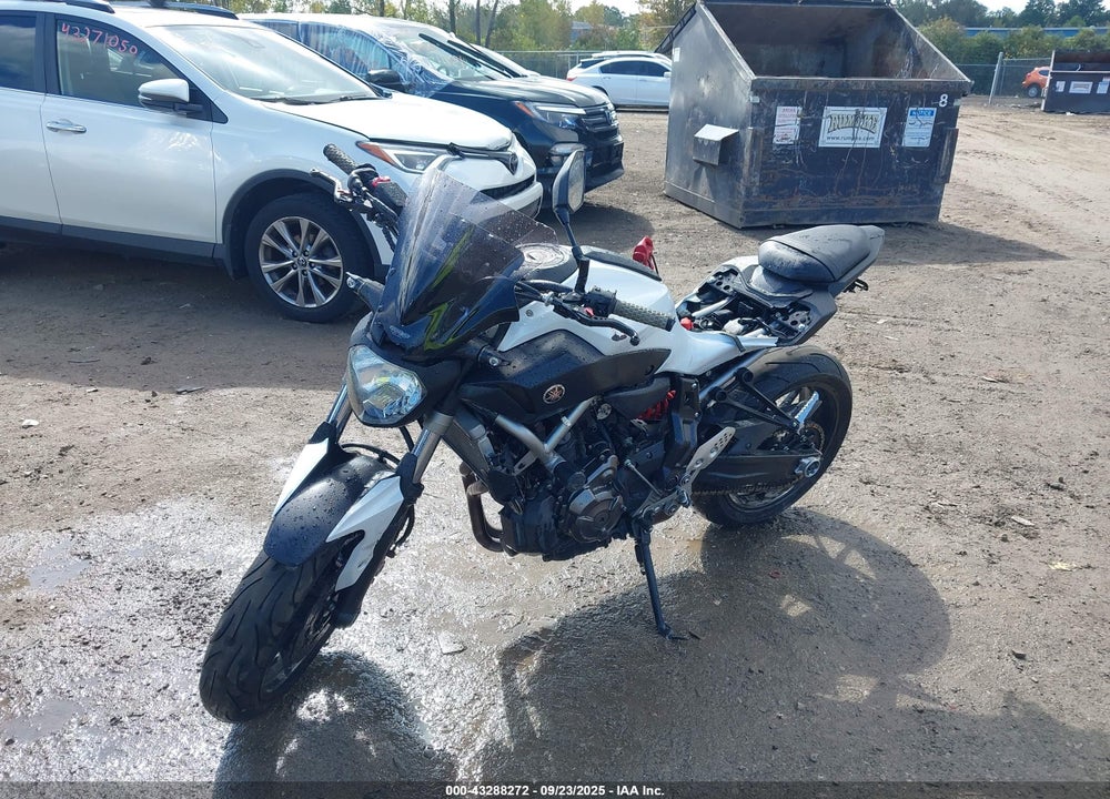 2015 YAMAHA FZ07 VIN: JYARM06E8FA001684
