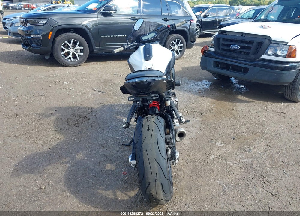 2015 YAMAHA FZ07 VIN: JYARM06E8FA001684