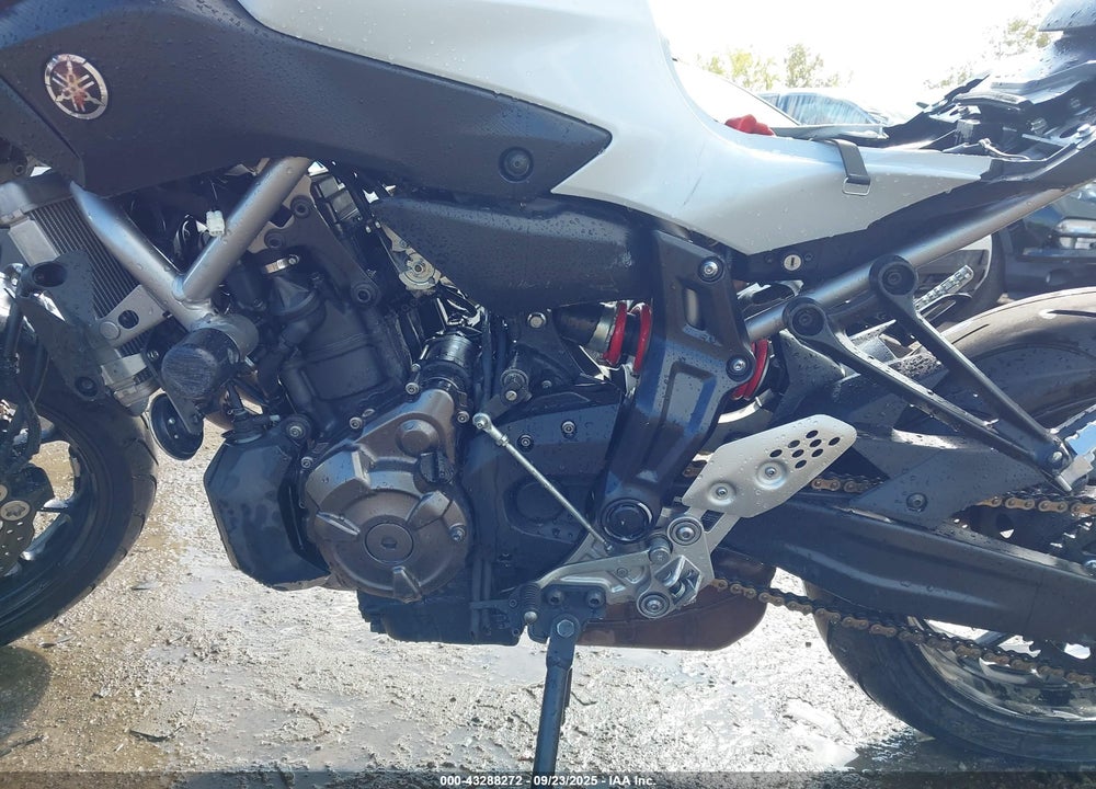2015 YAMAHA FZ07 VIN: JYARM06E8FA001684