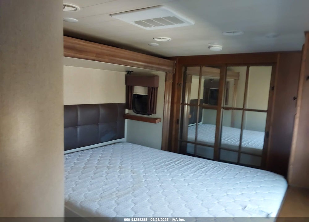 2014 HEARTLAND RVS BIGHORN SERIES M-316 VIN: 5SFBG3725EE279904