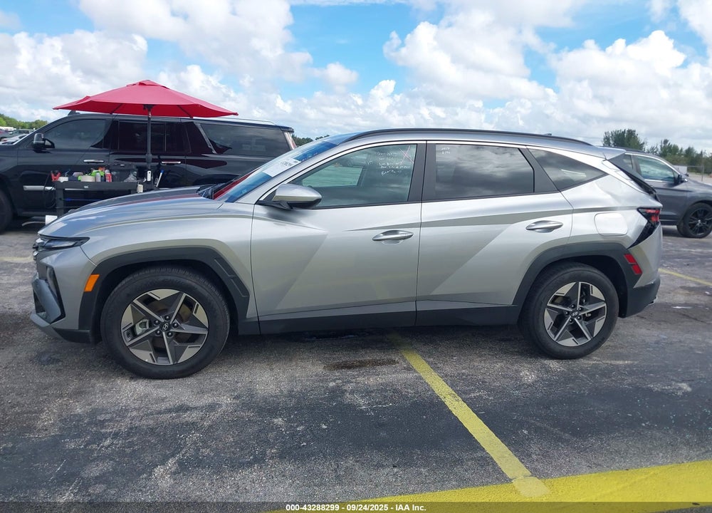 2025 HYUNDAI TUCSON VIN: 5NMJB3DE0SH557984
