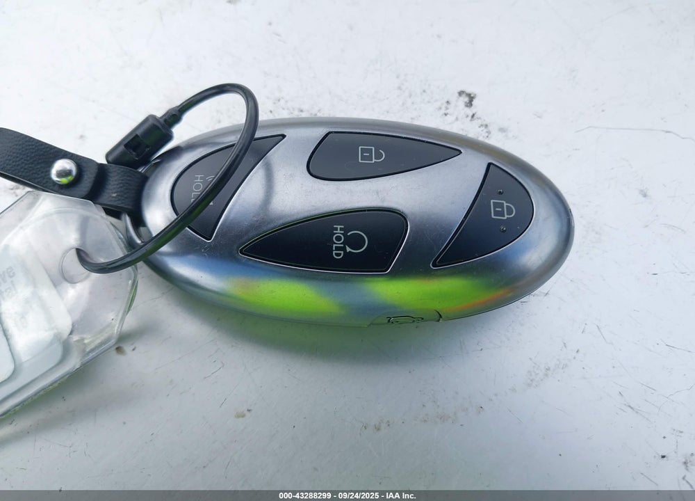 2025 HYUNDAI TUCSON VIN: 5NMJB3DE0SH557984