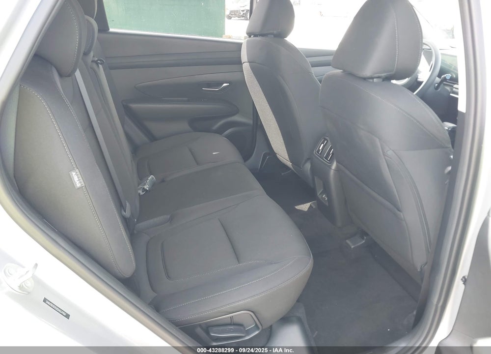 2025 HYUNDAI TUCSON VIN: 5NMJB3DE0SH557984