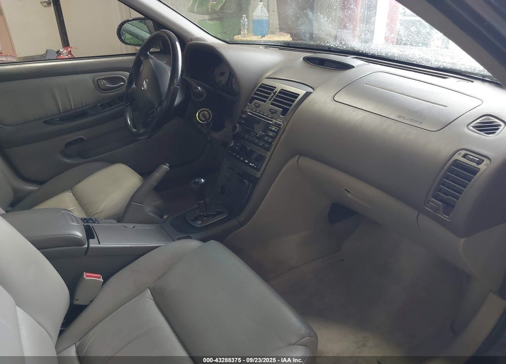 2002 NISSAN MAXIMA SE VIN: JN1DA31A62T315512