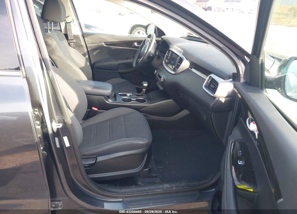 2020 KIA SORENTO 3.3L S VIN: 5XYPGDA55LG693500