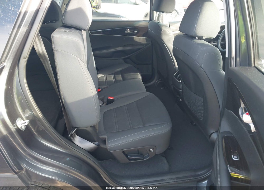 2020 KIA SORENTO 3.3L S VIN: 5XYPGDA55LG693500