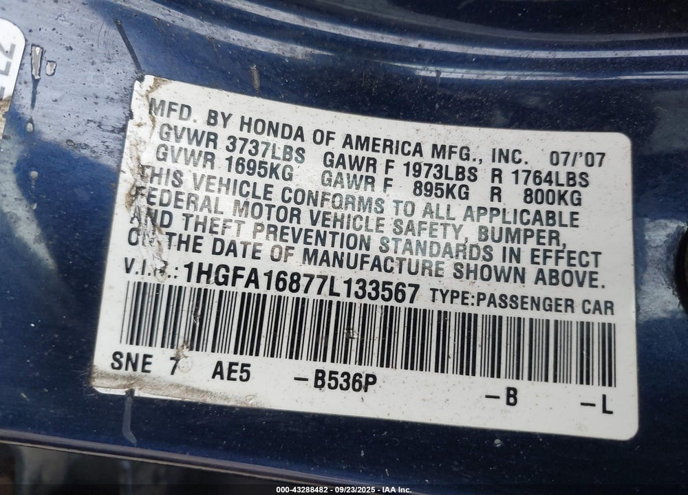 2007 HONDA CIVIC VIN: 1HGFA16877L133567