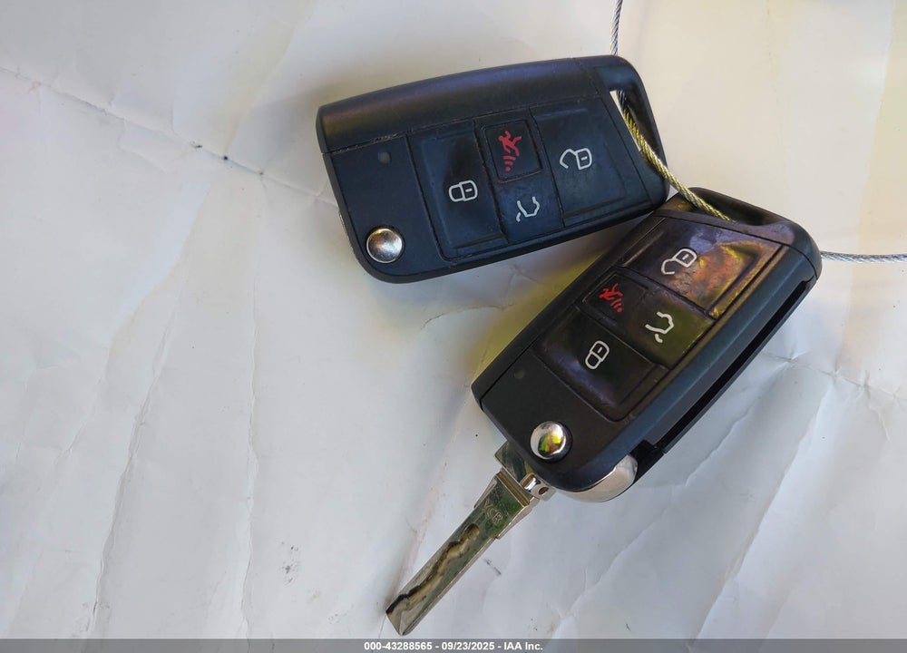 2017 VOLKSWAGEN GOLF VIN: 3VW117AU6HM075884