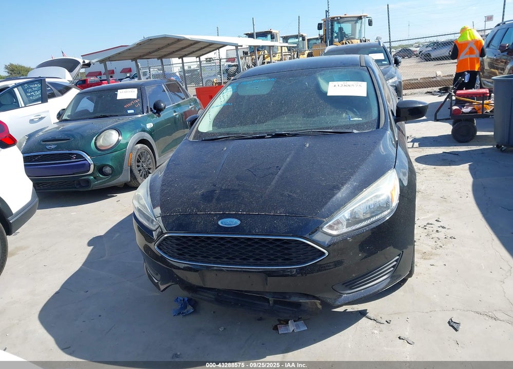 2018 FORD FOCUS SE VIN: 1FADP3K24JL240090