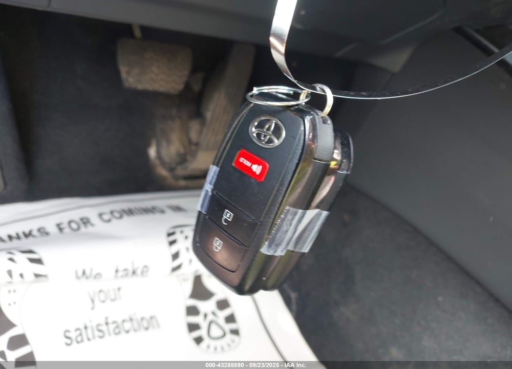 2024 TOYOTA PRIUS PRIME VIN: JTDACACU1R3014310