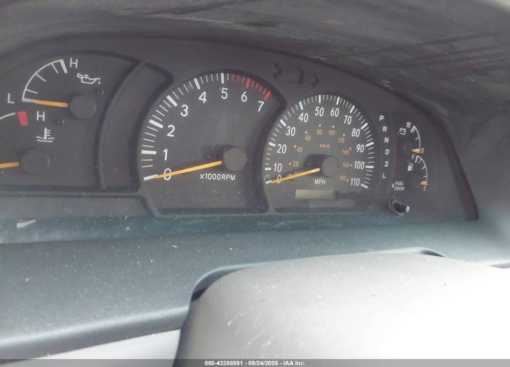 2004 TOYOTA TUNDRA SR5 V8 VIN: 5TBBT44184S441929