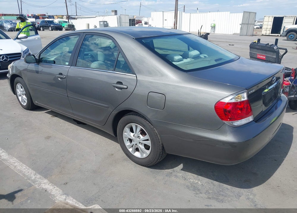 2005 TOYOTA CAMRY LE V6 VIN: 4T1BF32K25U595582