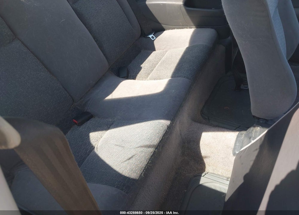 1999 HONDA CIVIC DX VIN: 1HGEJ6228XL036436