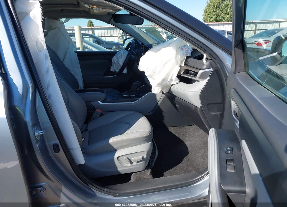2023 TOYOTA HIGHLANDER VIN: 5TDKDRBH8PS524248