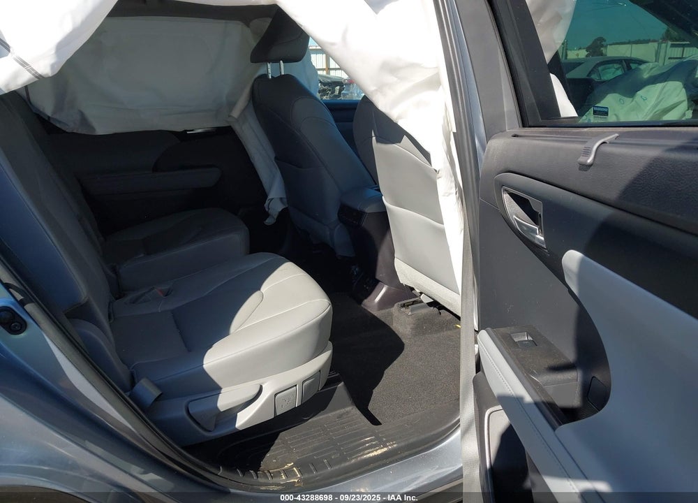 2023 TOYOTA HIGHLANDER VIN: 5TDKDRBH8PS524248