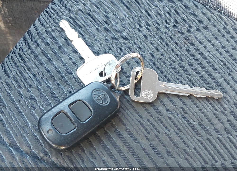 2001 TOYOTA RAV4 VIN: JTEHH20V610023797