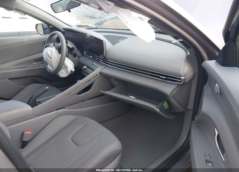 2024 HYUNDAI ELANTRA SEL VIN: KMHLM4DG9RU813807