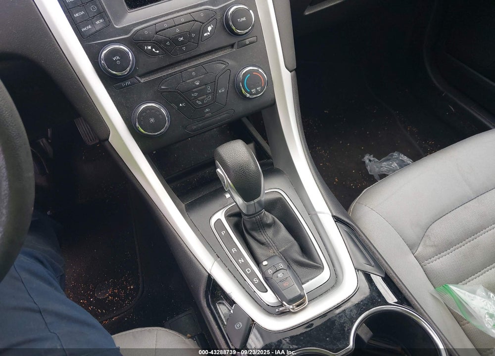 2015 FORD FUSION S VIN: 3FA6P0G71FR132174