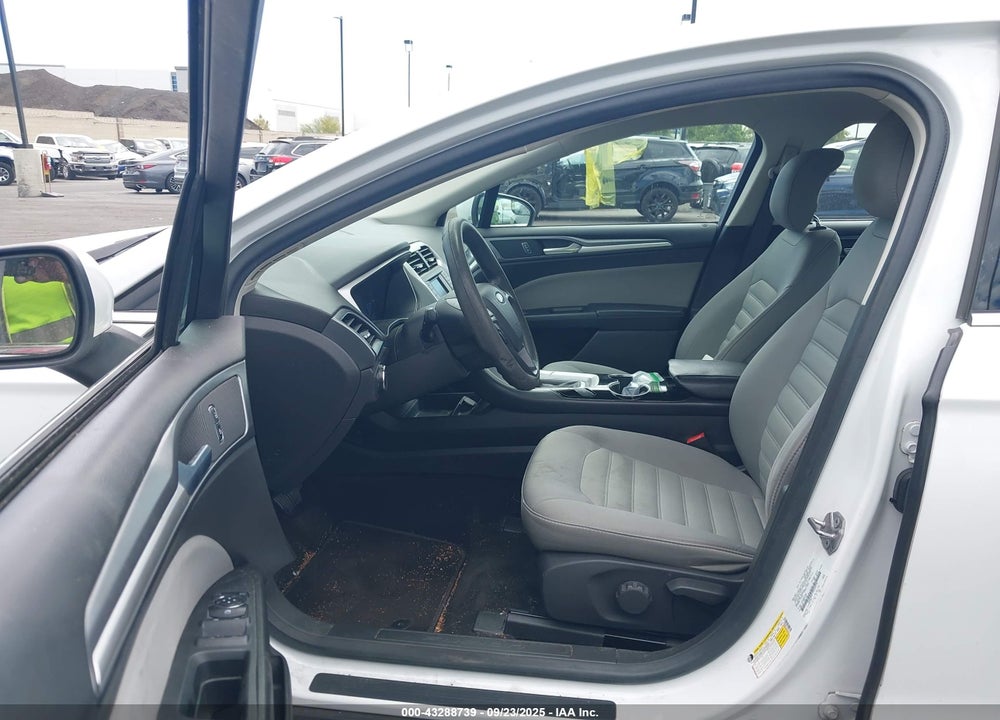 2015 FORD FUSION S VIN: 3FA6P0G71FR132174