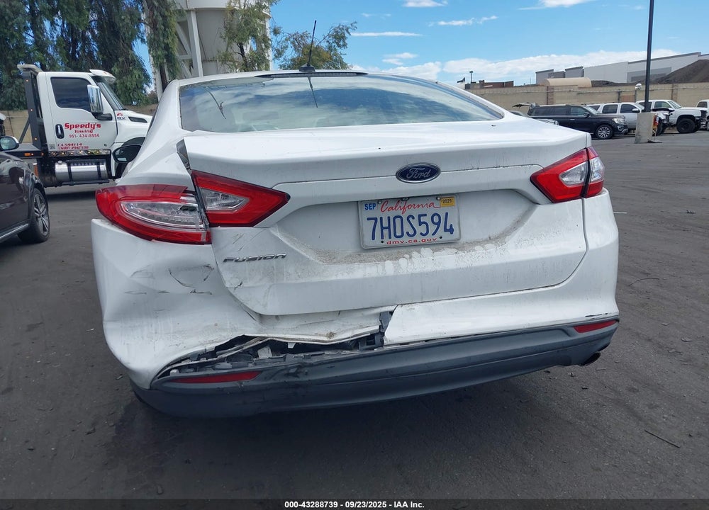 2015 FORD FUSION S VIN: 3FA6P0G71FR132174