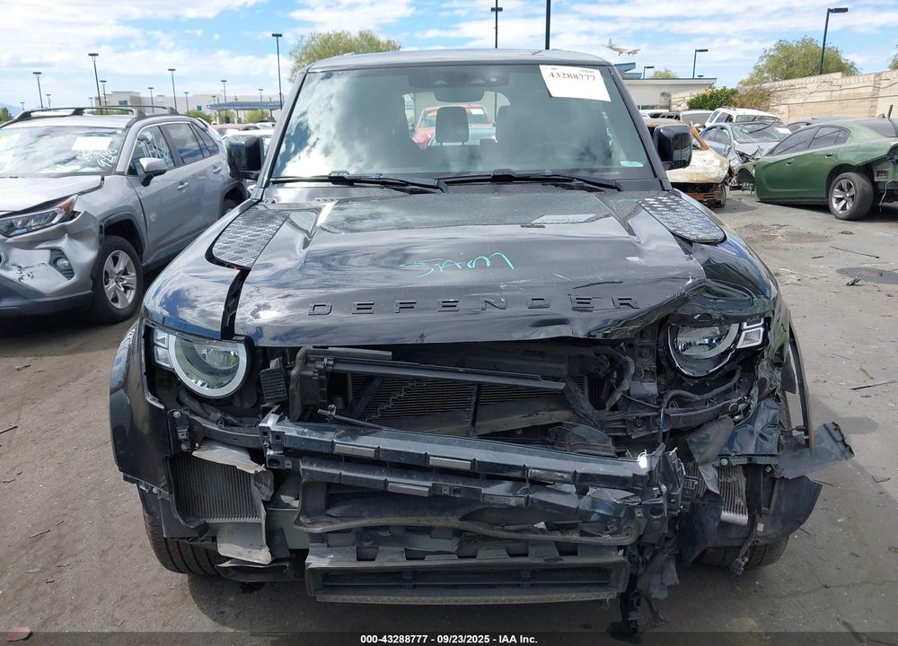 2022 LAND ROVER DEFENDER 110 S VIN: SALEJERX8N2074058