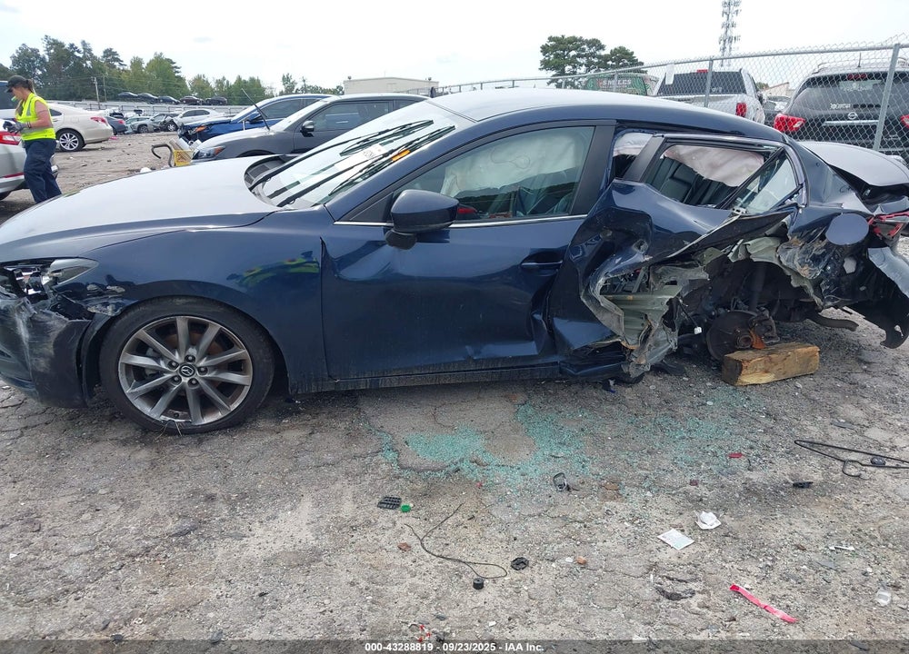 2018 MAZDA 3 VIN: 3MZBN1V32JM230931