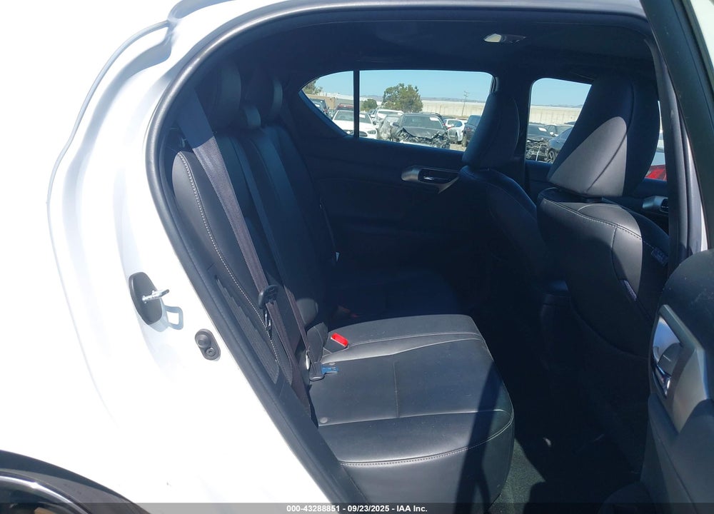 2015 LEXUS CT 200H VIN: JTHKD5BHXF2246952