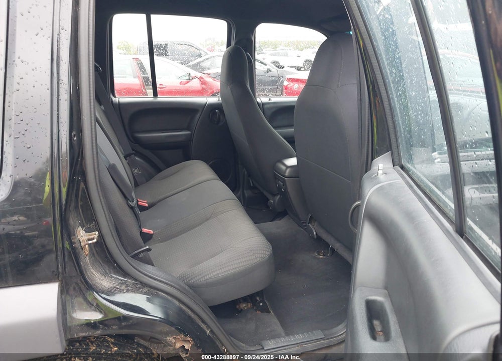 2003 JEEP LIBERTY SPORT VIN: 1J4GL48K03W566271