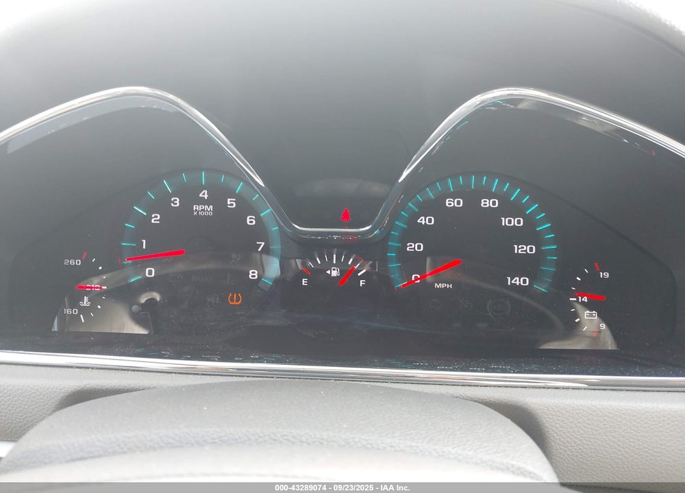 2016 CHEVROLET TRAVERSE LS VIN: 1GNKVFED2GJ177136