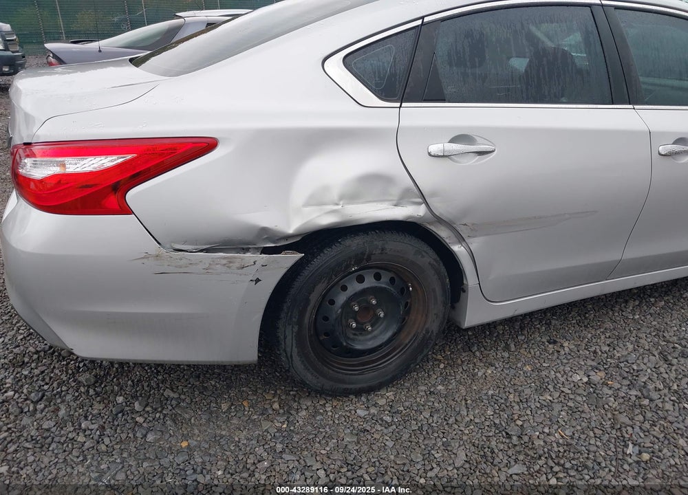 2017 NISSAN ALTIMA VIN: 1N4AL3AP3HN320796