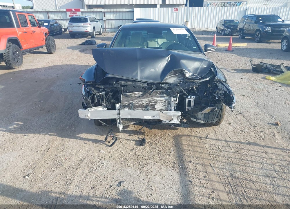 2025 GENESIS G70 VIN: KMTG34SC7SU152021