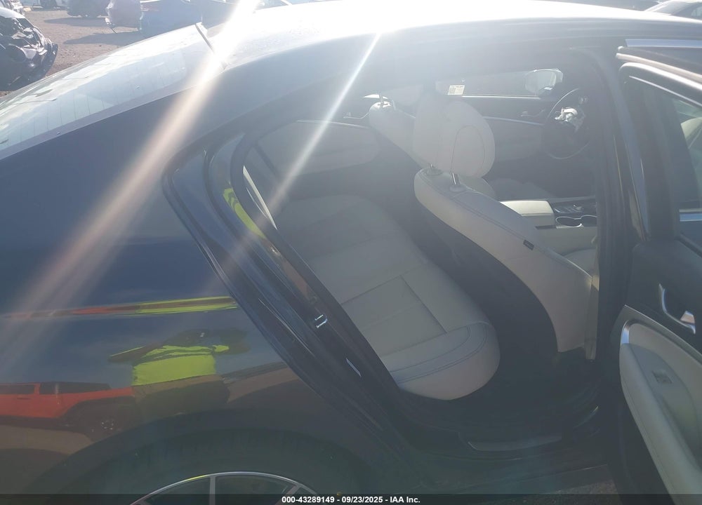 2025 GENESIS G70 VIN: KMTG34SC7SU152021