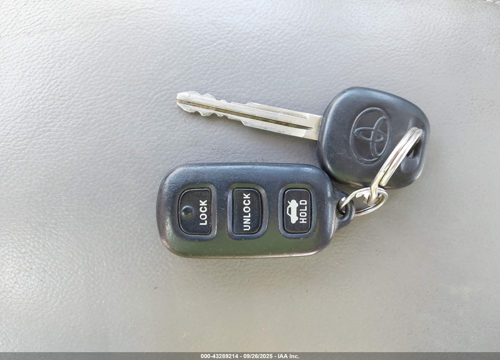 2005 TOYOTA CAMRY XLE V6 VIN: 4T1BF30K15U608423