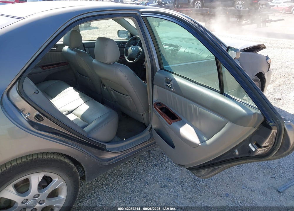 2005 TOYOTA CAMRY XLE V6 VIN: 4T1BF30K15U608423