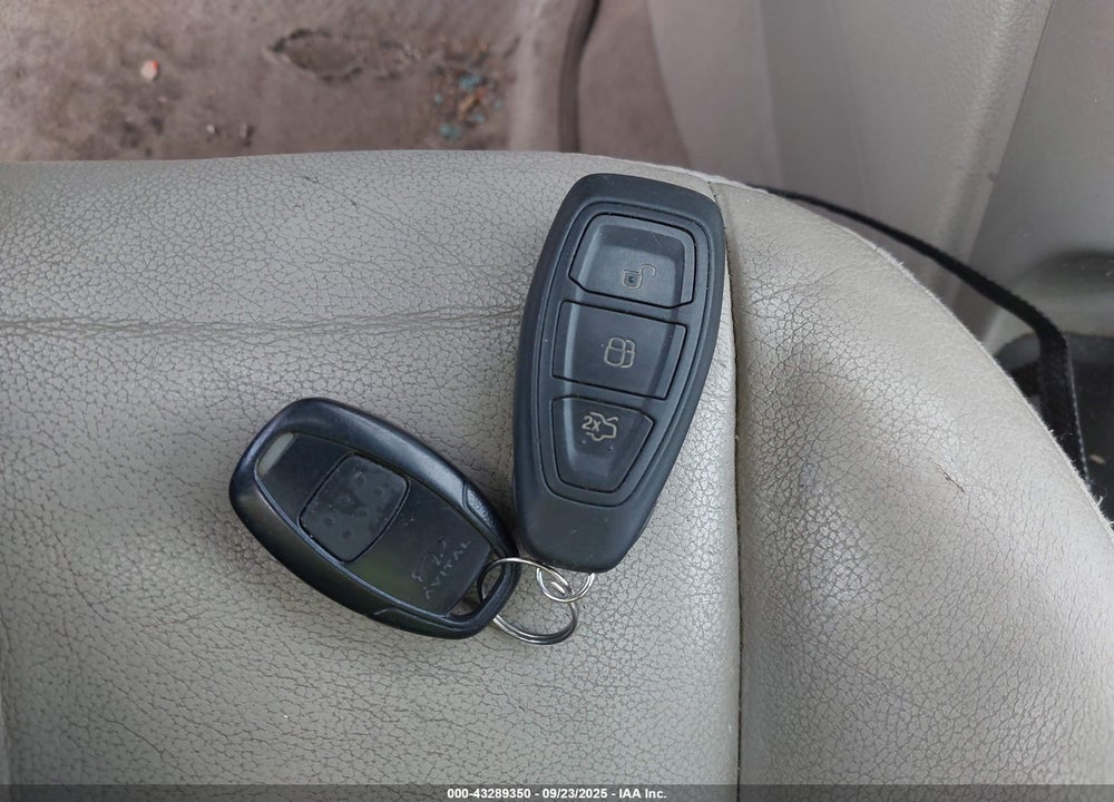 2013 FORD C-MAX VIN: 1FADP5BU1DL550702