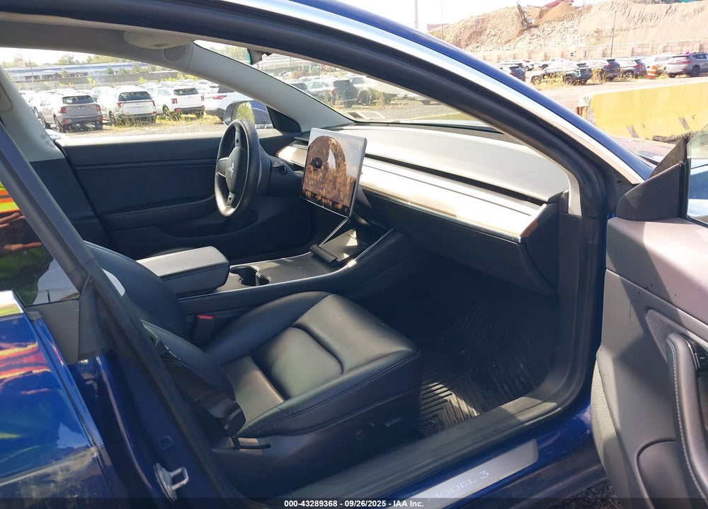2019 TESLA MODEL 3 VIN: 5YJ3E1EB5KF452660
