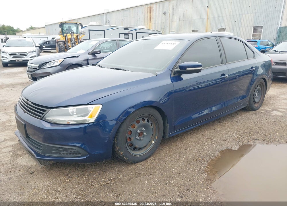 2014 VOLKSWAGEN JETTA VIN: 3VWD17AJ4EM212366