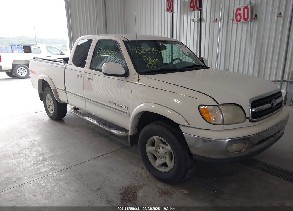 2000 TOYOTA TUNDRA LTD V8 VIN: 5TBBT4818YS107240